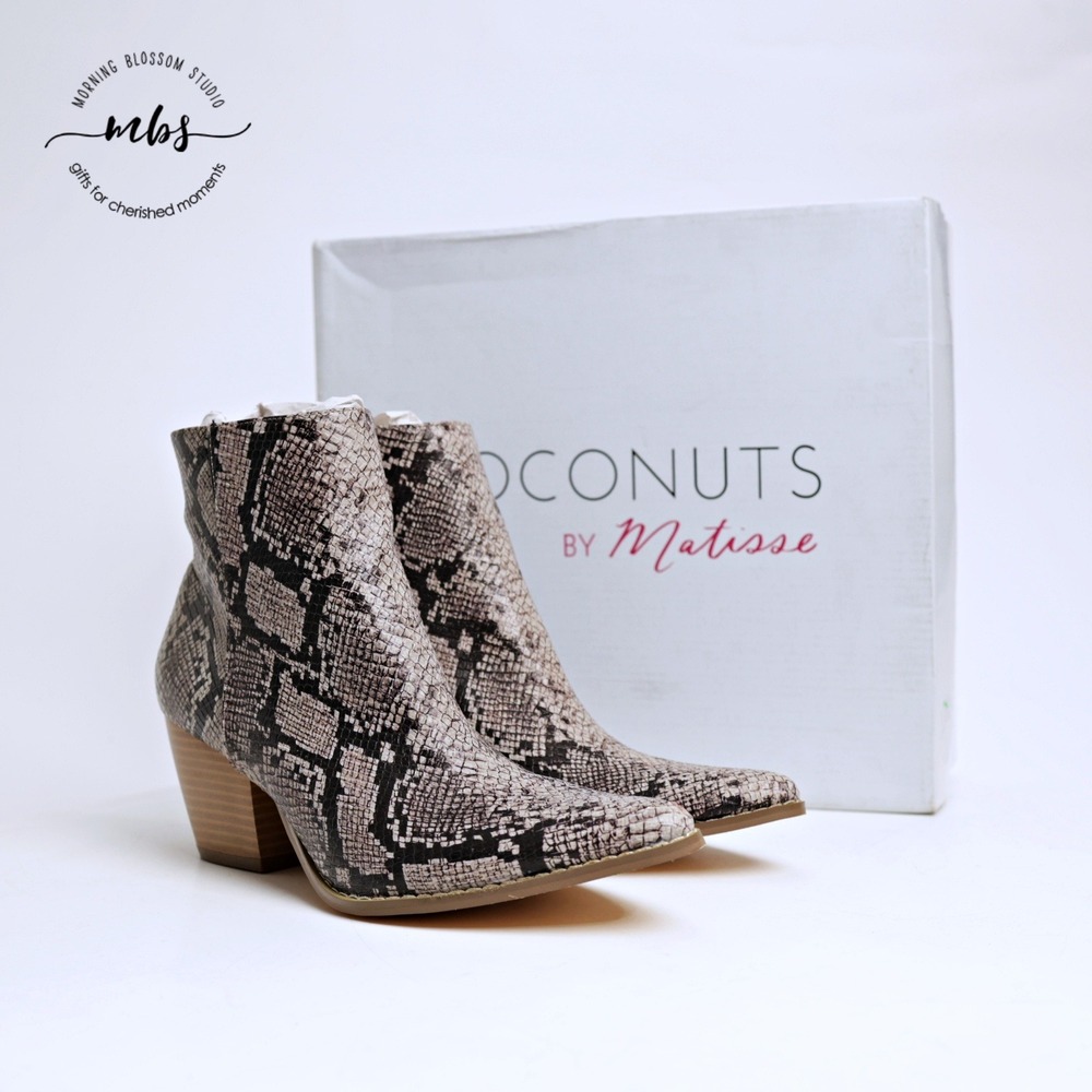 NIB Coconuts by Matisse Spirit II Vegan Leather Snake Print Boots Tan Women 8
